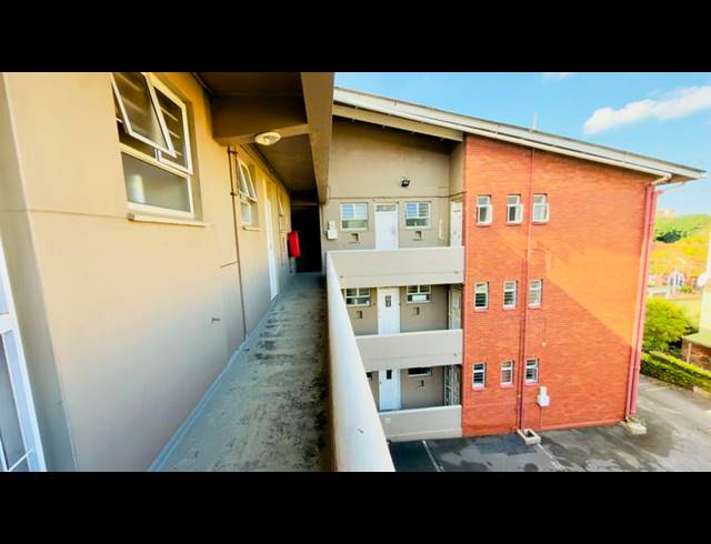 1 BEDROOM APARTMENT FOR SALE IN BULWER